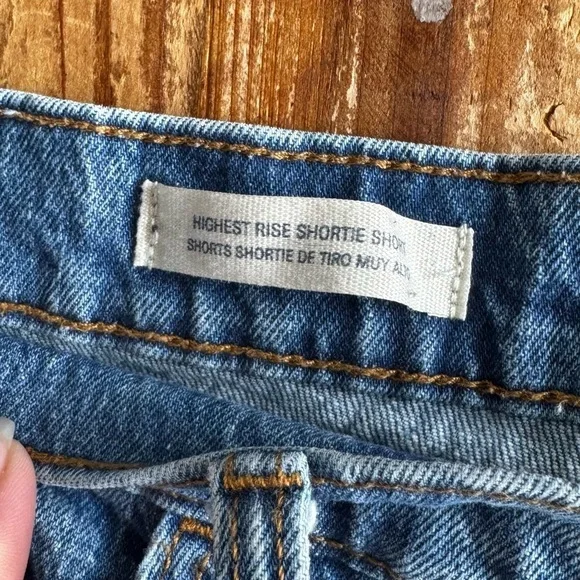 EUC Universal Thread High Rise Shortie denim short - Picture 3 of 4